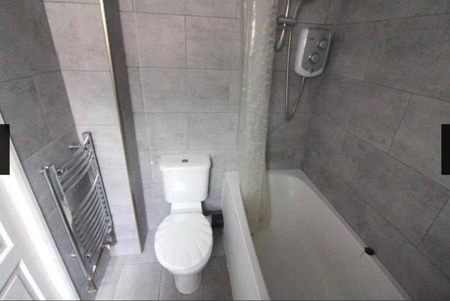 Private Double Room Near City Centre, Coventry Kültér fotó